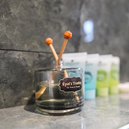 אילבן Eleven Spa Suites Єрусалим Екстер'єр фото
