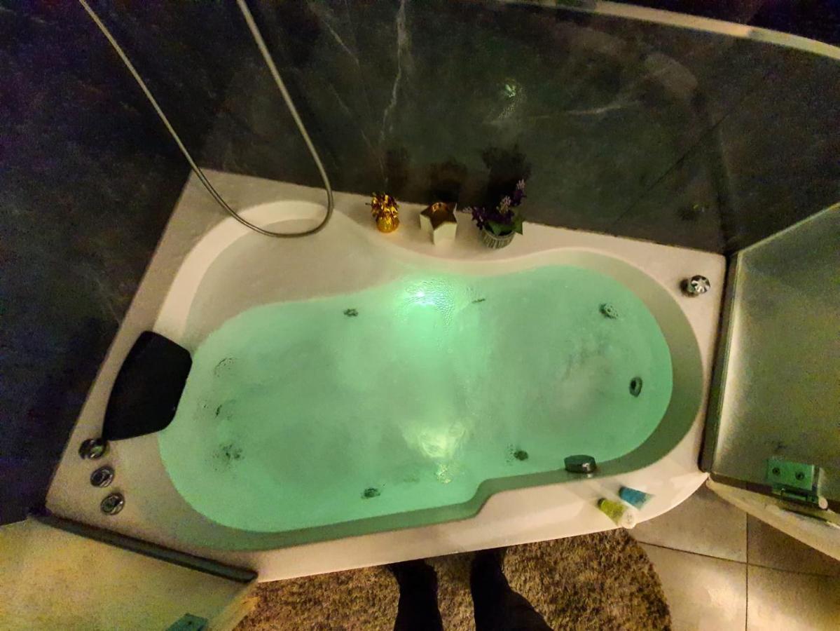 אילבן Eleven Spa Suites Єрусалим Екстер'єр фото